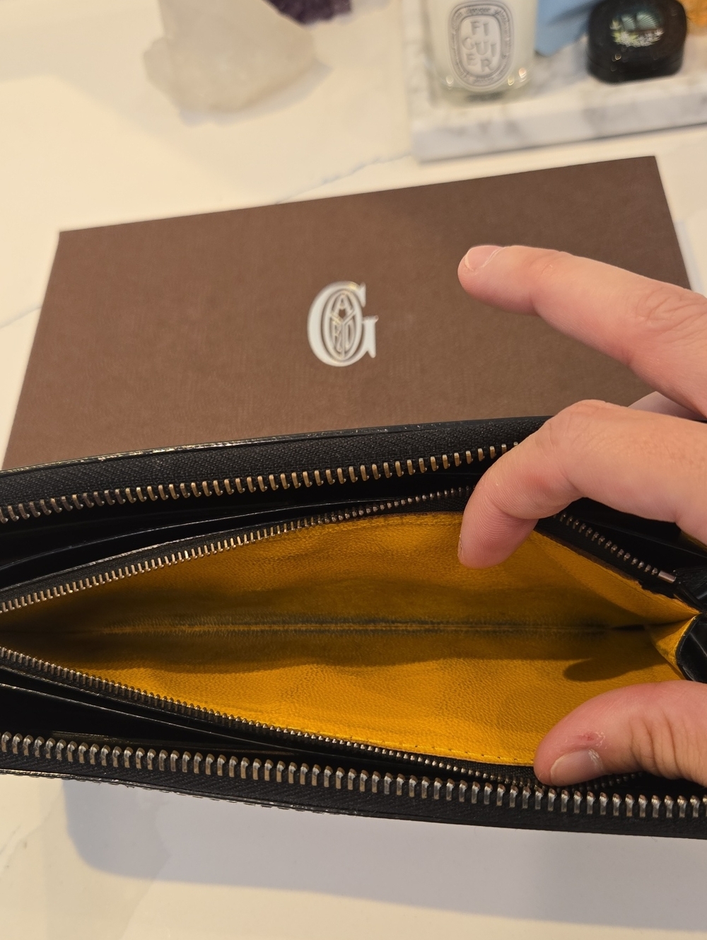 Goyard Black and Brown Chevron Zip-Around Wallet, GUC, French Chic, Luxury - Picture 7 of 8